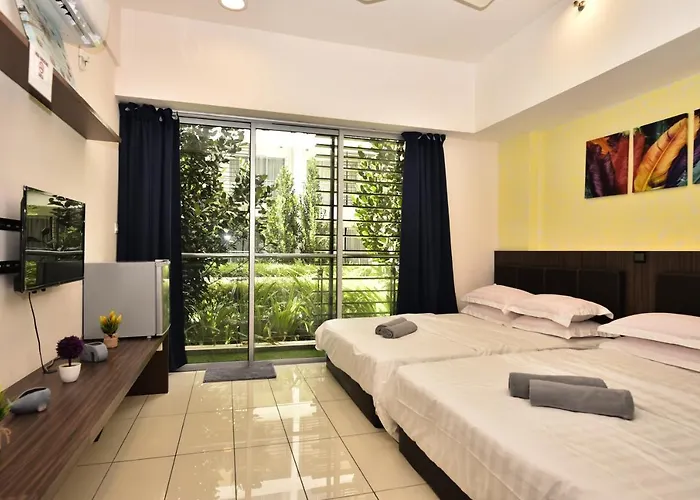H&F Homestay The Two Owls Nest Aeropod Sovo Studio Room - 2 Queen Bed - Near Airport - Free Parking